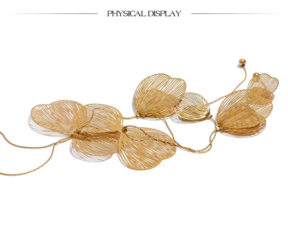 Poofy Flower Necklace